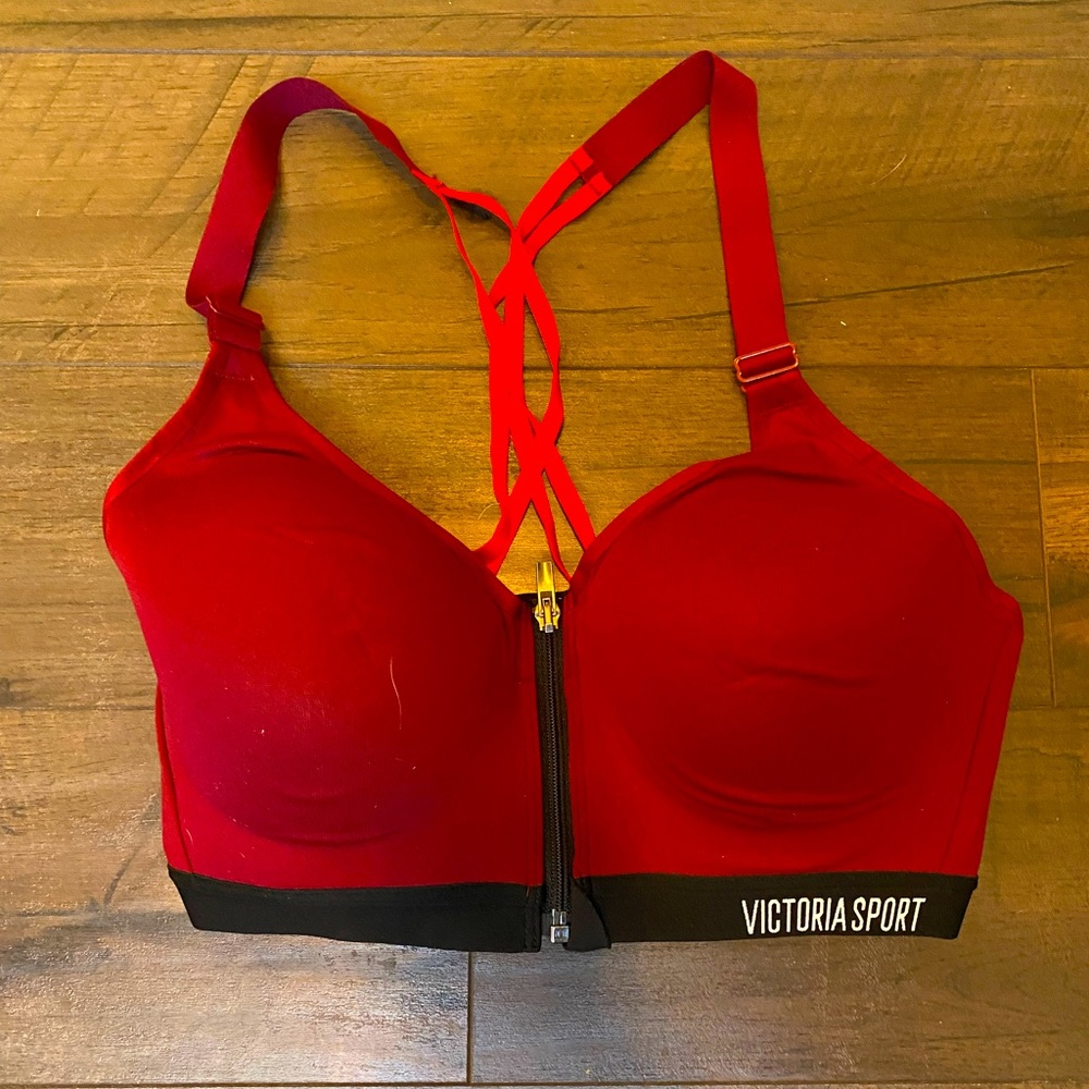 Victoria’s Secret sport bra. Size 34D